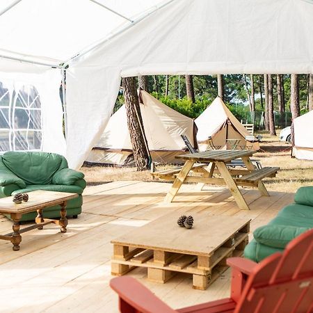 The Spot Surfcamp Hotel Бискарос Екстериор снимка