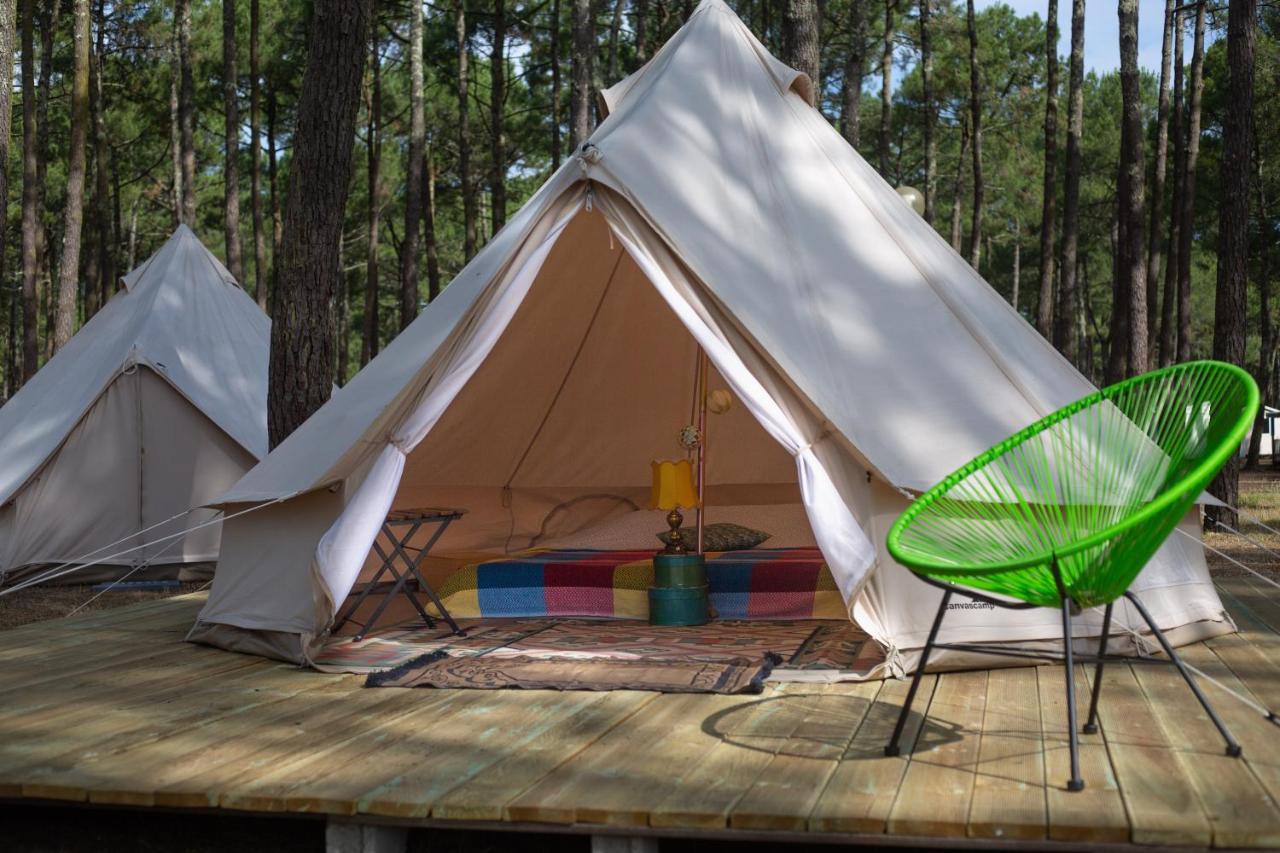 The Spot Surfcamp Hotel Бискарос Екстериор снимка